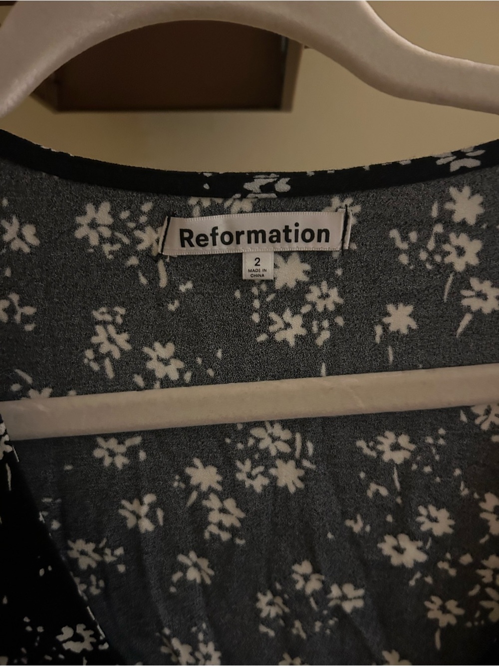 Reformation Ditsy Floral V-Neck Midi Dress - Picture 5 of 6